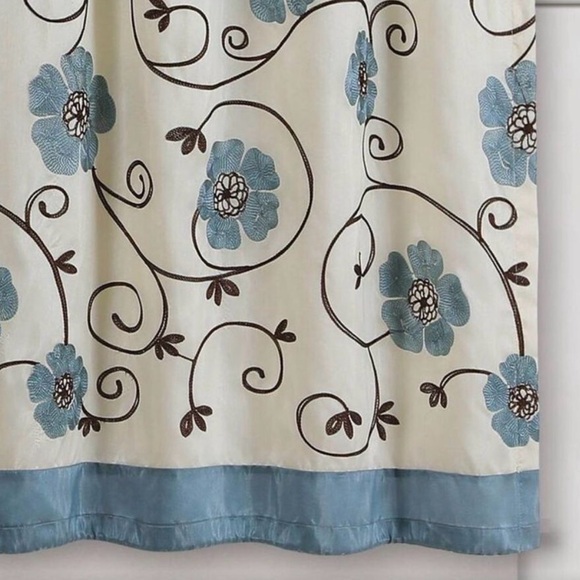 New! Royal Garden Curtains by Lush Decor - Picture 3 of 5